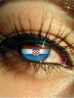 Auge mit Kroatischer fahne