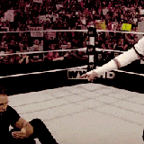 CM Punk lacht Kevin Nash aus